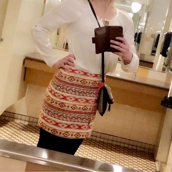 Aztec embroidery style skirt - Picture 4 of 4